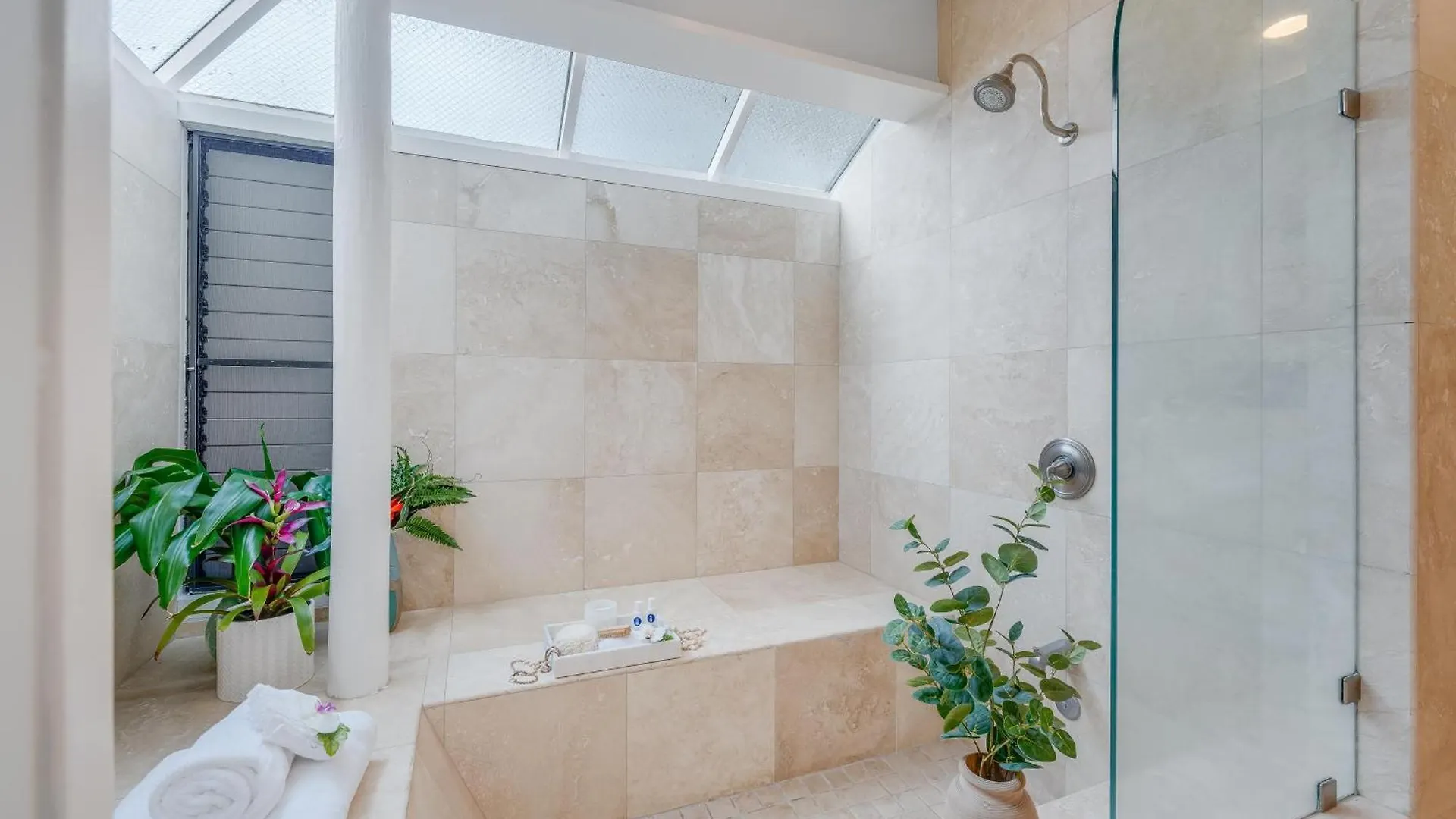 Kapalua Bay Villas 20G4 卡哈纳 度假居